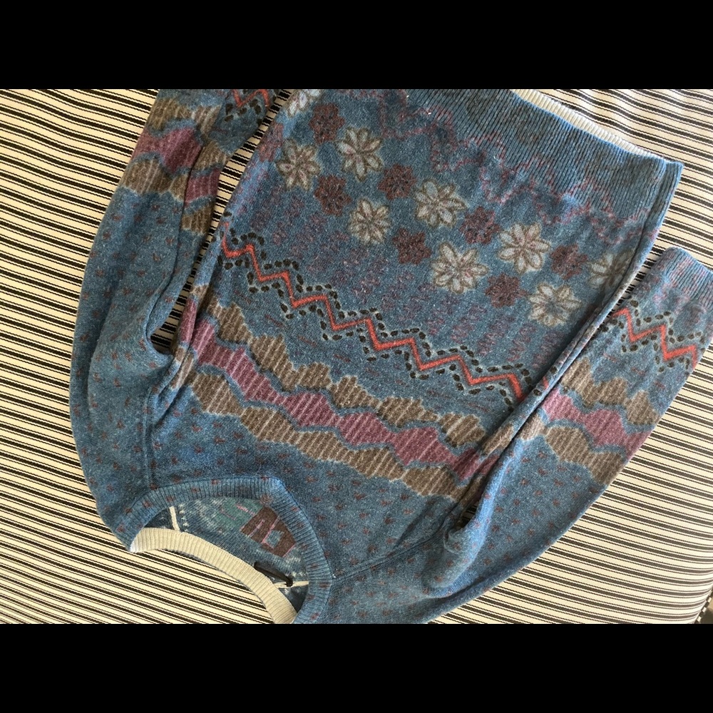 Sweater - Picture 3 of 4